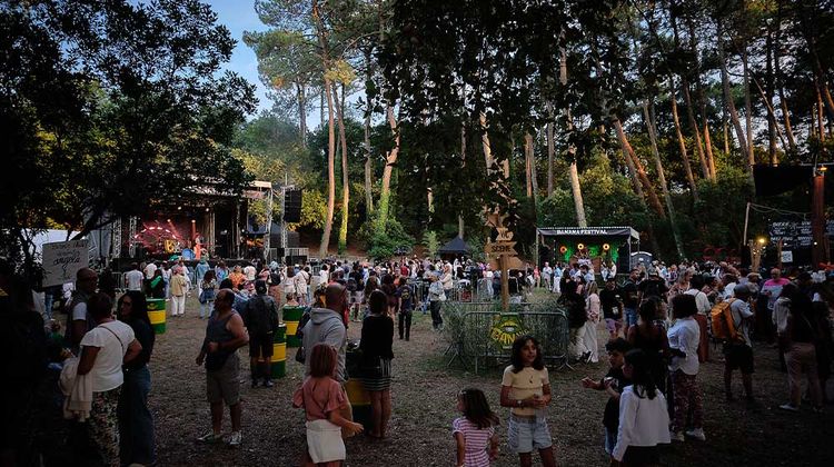 La forêt landaise accueille de nouveau le Banana Festival à Labenne